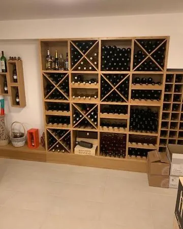 луксозна - стрелча, джакузи с минерална вода Villa Strelcha