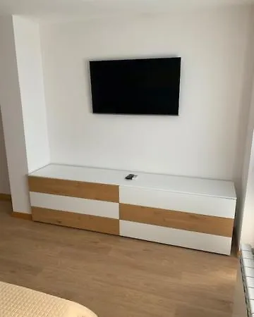 луксозна - стрелча, джакузи с минерална вода Vilă