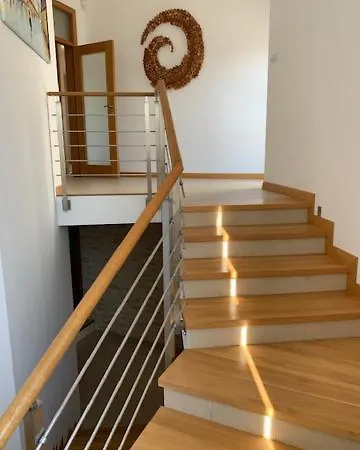 луксозна - стрелча, джакузи с минерална вода *