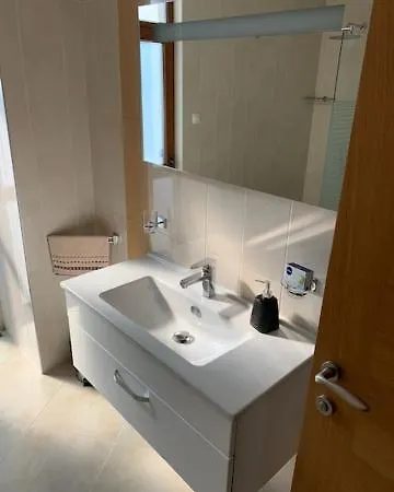 луксозна - стрелча, джакузи с минерална вода Villa