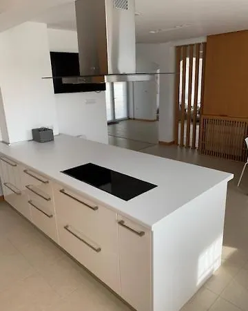 луксозна - стрелча, джакузи с минерална вода