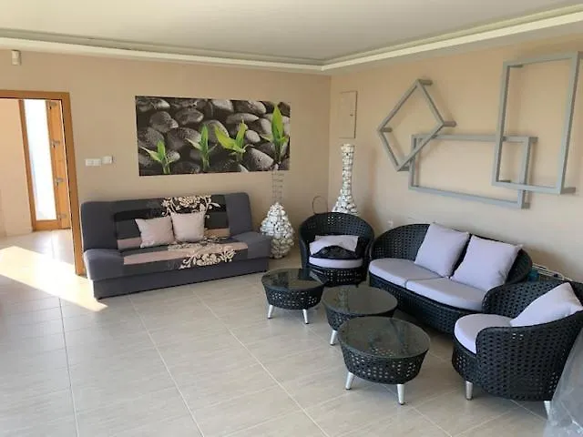 луксозна - стрелча, джакузи с минерална вода * ストレルチャ