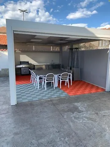 луксозна - стрелча, джакузи с минерална вода ヴィラ ストレルチャ